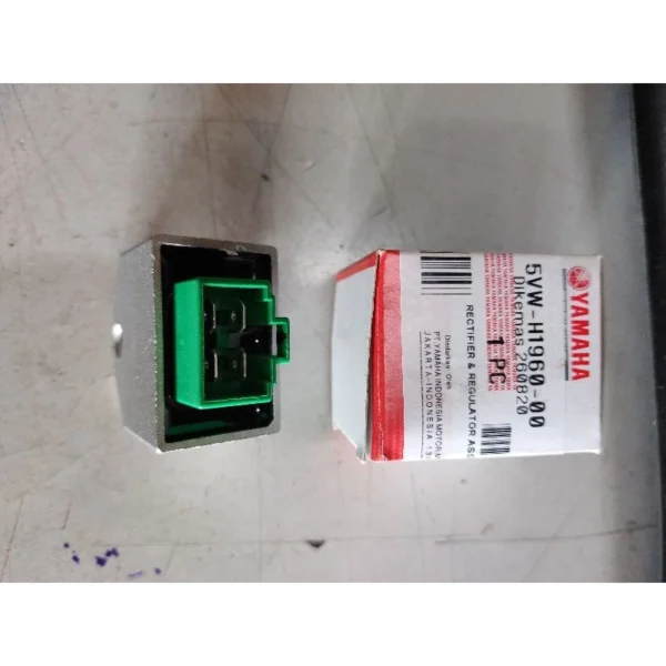 ORIGINAL 100  HONG LEONG LC135 V1 V2 V3 RECTIFIER KATAP REGULATOR FOR SRL110 lagenda  Y125Z y125zr EGO egos sstwo nouvo