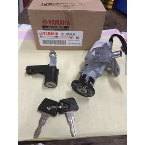 100  ORIGINAL YAMAHA LC135 V1 LC 135 Key Set Main Switch Kunci SUIS LOCK COMPLETE SET 1S8 XH250 00 lcv1 key lock handle