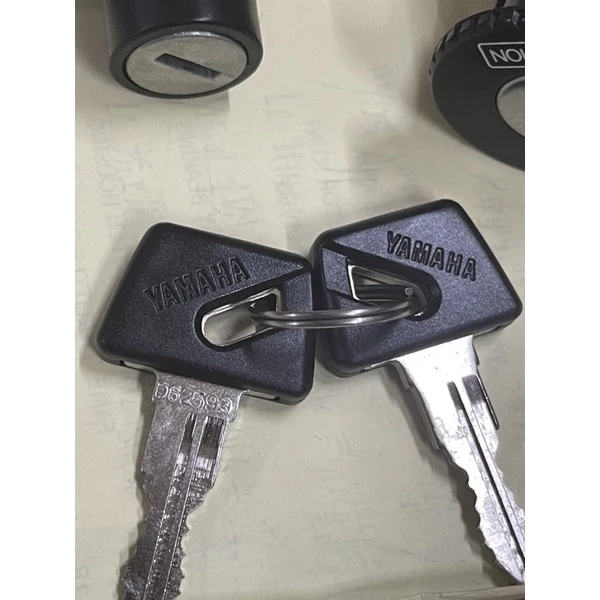 100  ORIGINAL YAMAHA LC135 V1 LC 135 Key Set Main Switch Kunci SUIS LOCK COMPLETE SET 1S8 XH250 00 lcv1 key lock handle