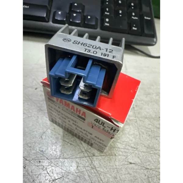 100  Original HLY 4UL H1960 RXZ CATAL Y125ZR SStwo LC135 SS2 Rectifier Regulator Katap SRL Y125  katab 125ZR LC 135 ORI